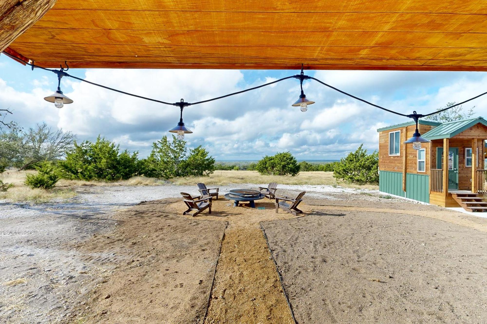 Red Cabin On The Ranch Hotell Harper Exteriör bild